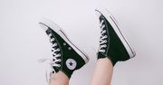 Nieśmiertelne trampki Converse – klasyka w młodzieżowym stylu