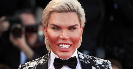Rodrigo Alves przyłapany na randce z brytyjską trenerką fitness