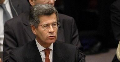Francja pomoże USA, jeśli Saddam użyje broni masowego rażenia