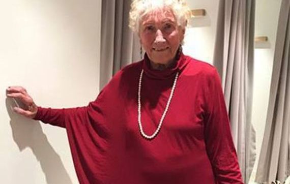 93-latka szuka kreacji na ślub. Prosi o pomoc internautów