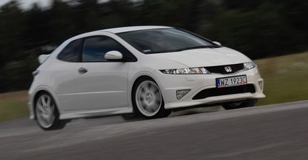 Honda Civic VIII: nowa stylistyka, jakość bez zmian
