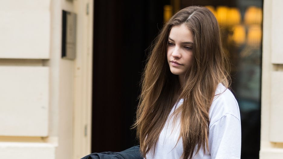Węgierską modelkę Barbarę Palvin odkryto w wieku 12 lat