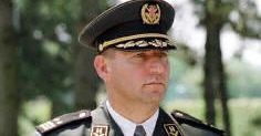 Chorwacki zbrodniarz wojenny gotów się poddać