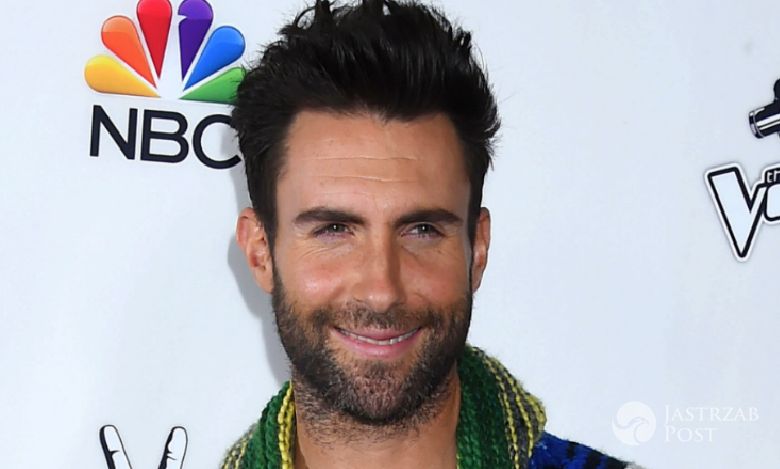 Adam Levine wrócił do starej fryzury. Wciąż pasuje mu ten odważny look?