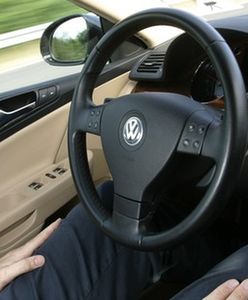 W nowych autach coraz mniej kierowcy