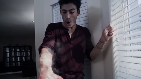 "Living among us" to horror o wampirach