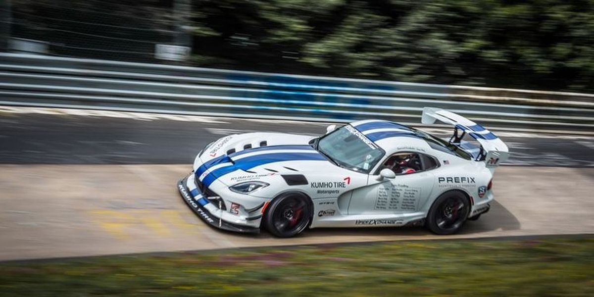 Nowy król Nurburgringu? Dodge Viper ACR szybszy od poprzednika, ale marzenie o rekordzie jeszcze niespełnione