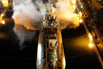Pożar na USS Miami: podłożył ogień na okręcie, bo chciał wyjść z pracy
