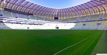 Zwiedź stadiony Euro 2012 nie ruszając się z domu