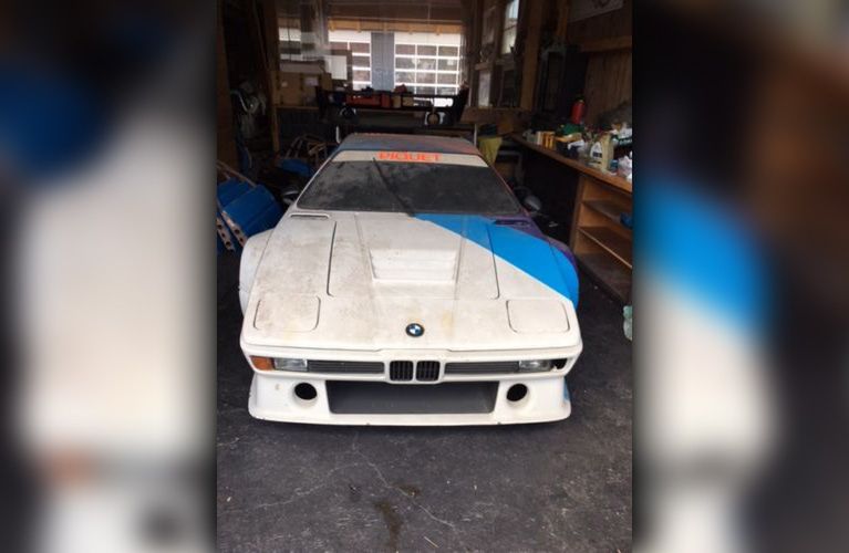 Tajemniczy pojazd na aukcji. 30 lat stał w szopie