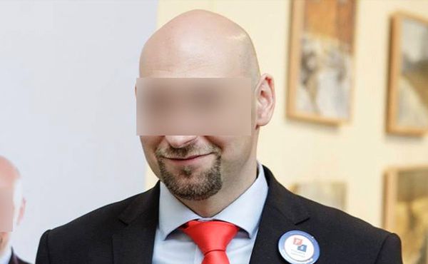 Kandydat na burmistrza Sochaczewa z zarzutami. Politycy PO znikają z jego plakatów