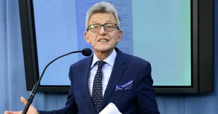 Posłowie UED: niech Piotrowicz odniesie się do doniesień, że brał udział w akcji przeciw KPN