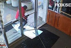 USA: próbował wedrzeć się do budynku telewizji Fox 5. Został postrzelony