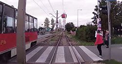 #dziejesiewmoto [191]: wpadła pod tramwaj, kierowca po narkotykach i nieudane wheelie