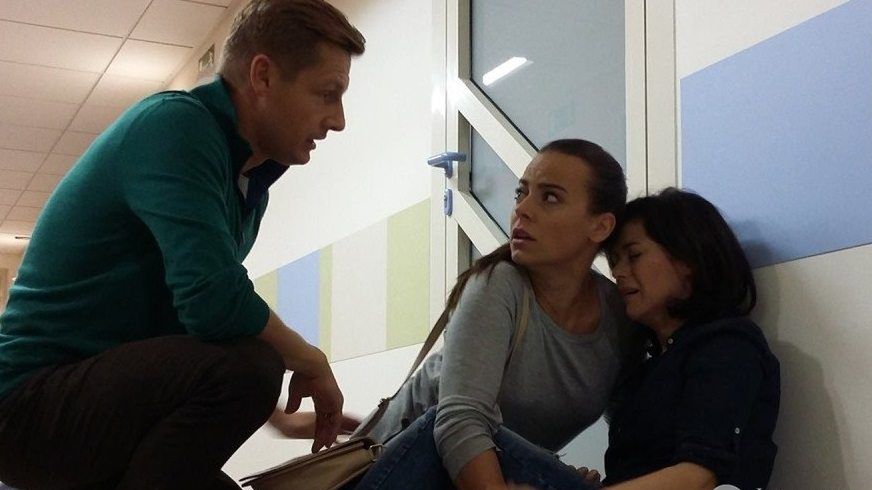 Nowe odcinki M jak miłość, Kinga Zduńska (Katarzyna Cichopek) w szpitalu u córki