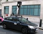 Martwe ciało na ulicy w Google Street View