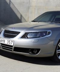 Ratują Volvo i Saaba przed upadkiem