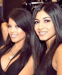 Dziewczyny na targach SEMA w Las Vegas