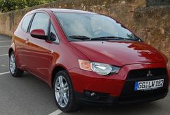 Młodszy brat Lancera - Mitsubishi Colt