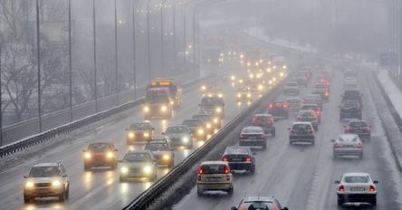 Sprzedaż aut spadła o 10 proc.