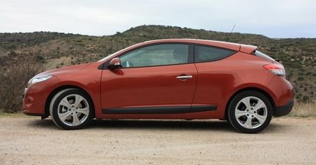 Gorące Megane Coupe RS w Genewie