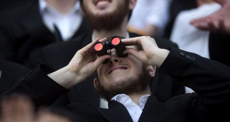 Noszą "rozmazujące" okulary, żeby nie móc patrzeć na kobiety!