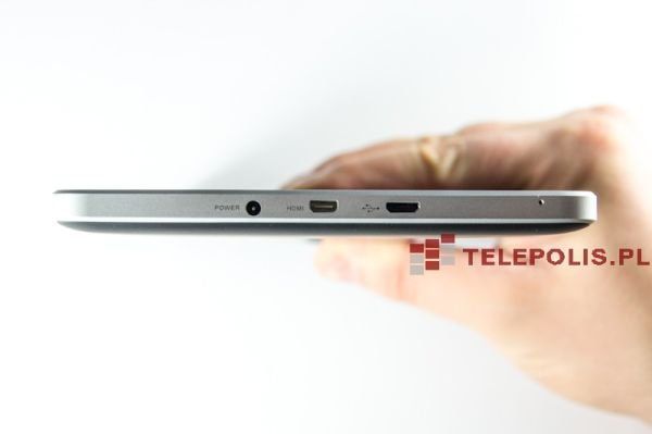 Gniazdo ładowania, microHDMI i microUSB umieszczono na dole obudowy 