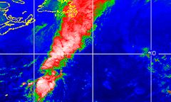 Felix wieje już z prędkością 270 km/h
