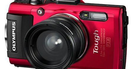 Olympus Tough TG-3: twardziel z niezwykłą lampą makro