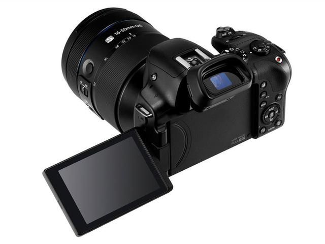 Samsung NX30 