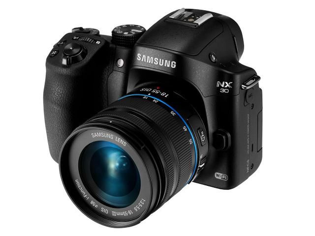 CES 2014: Samsung NX30 zrobi zdjęcia i przypilnuje dzieci