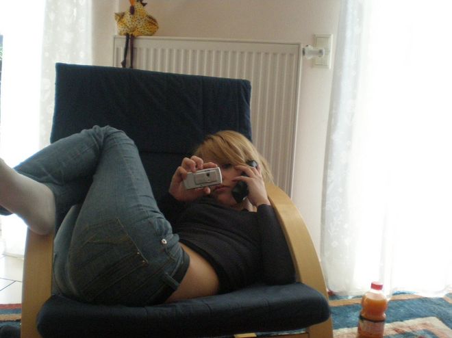 Nastolatki: Komórka lepsza od seksu, telewizji i alkoholu