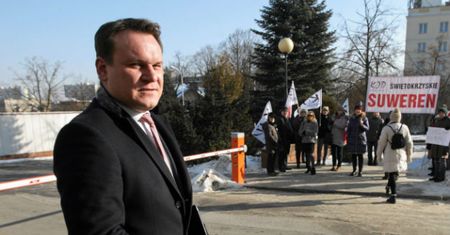 Głos władzy w BBC. O Dominiku Tarczyńskim z PiS znowu będzie głośno