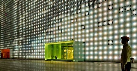 Gigantyczny telebim GreenPix