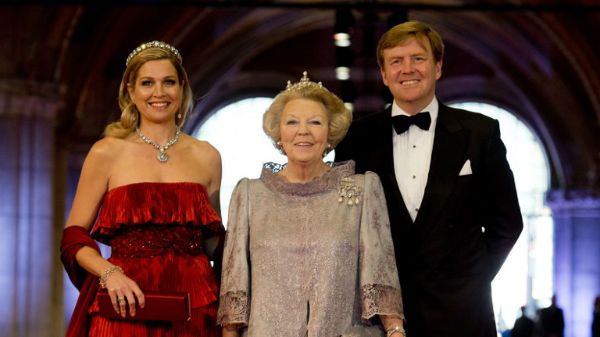 Od lewej: księżna Maxima, królowa Beatrycze, książe Wilhelm Aleksander