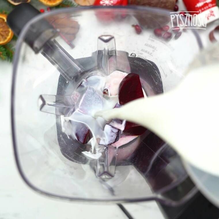 buraczana rolada ze śledziem