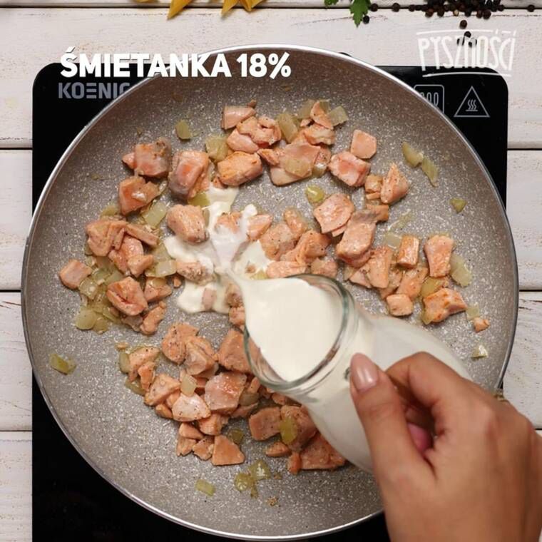 błyskawiczny makaron z łososiem