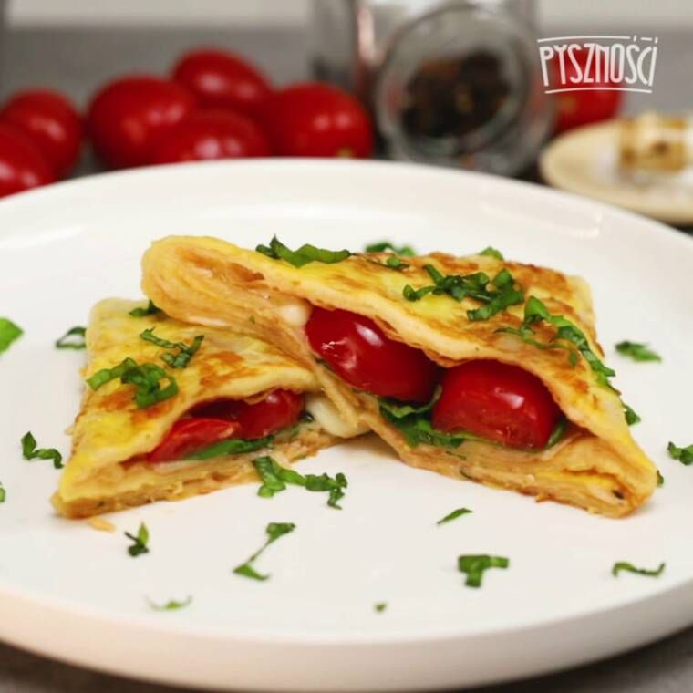 tortilla z dodatkami z patelni szybki przepis na sniadanie lub kolacje