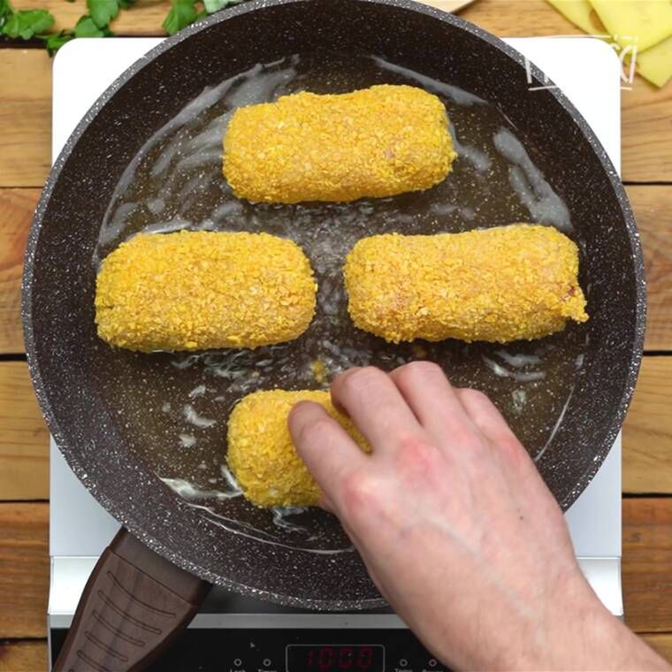 roladki cordon bleu z zakręconymi ziemniakami