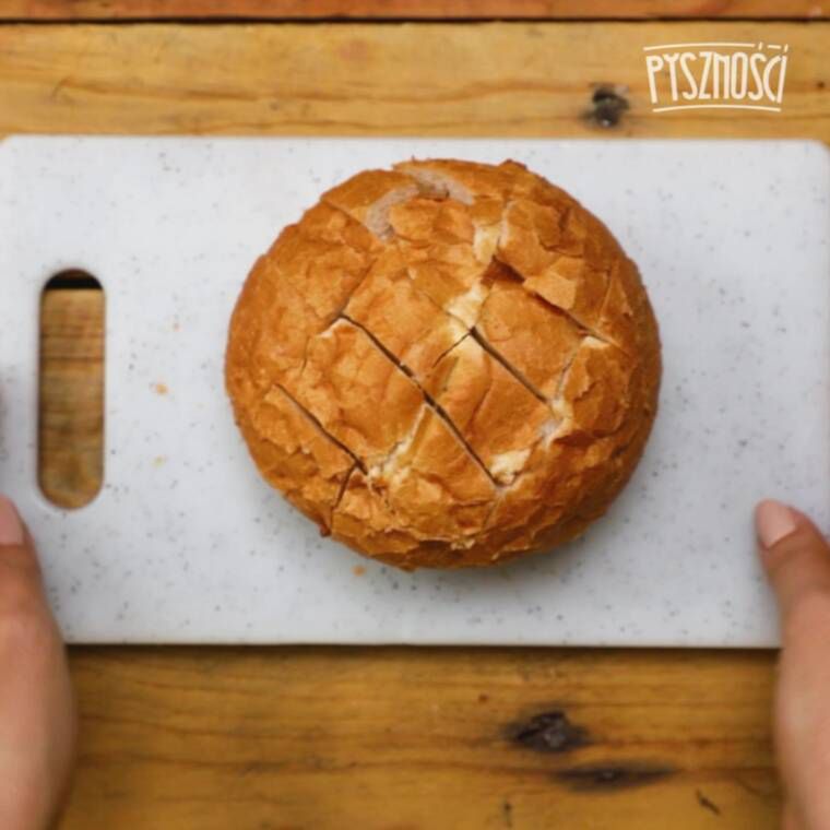 zapiekane bułeczki z camembertem i boczkiem