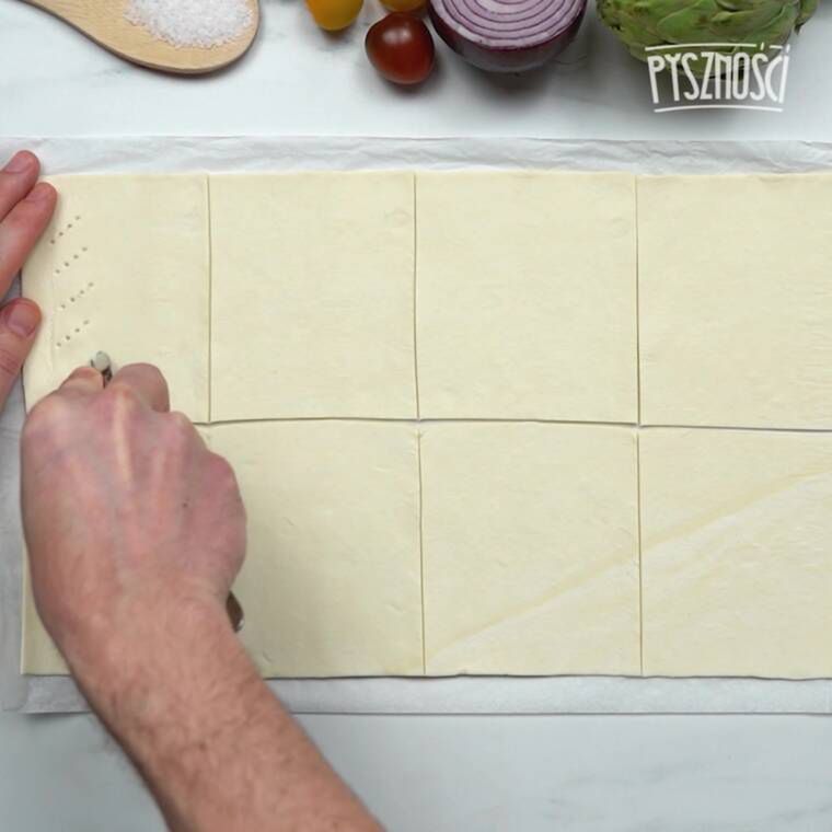 kanapeczki z kozim serkiem i pomidorkami
