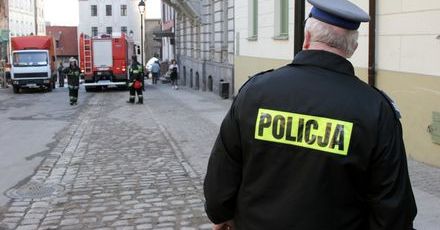 Przepis ws. zwalniania z policji nosiciela HIV niekonstytucyjny