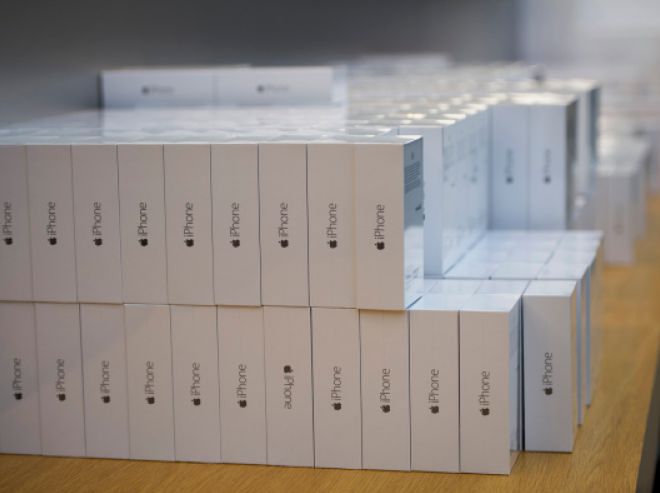 UK: iPhone'y 6 zalegają w magazynach - nie chcą ich kupować