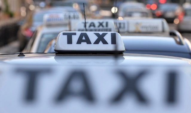 Ceny taksówek w górę i koniec Ubera? Takie zmiany szykuje PiS