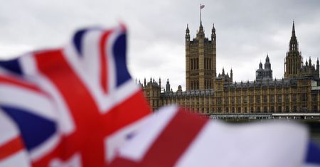 Agaton Koziński: Polski nie stać na polexit. Chyba że brexit dowiedzie czegoś innego (Opinia)