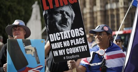 Brexit zamienia się w farsę. "3,5 roku politycznej impotencji"