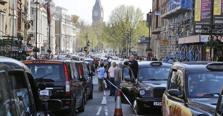 Brexodus problemem. Brytyjczykom brakuje już niemal miliona pracowników