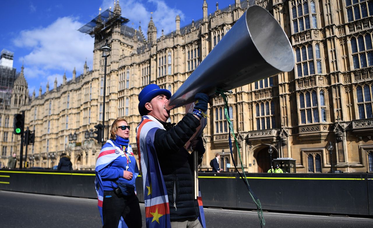 Brexit. 5,8 mln podpisów pod petycją ws. wyjścia z UE. Jest decyzja rządu