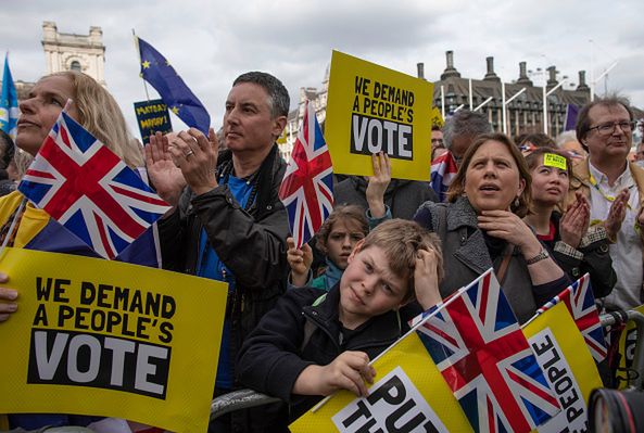 Brytyjczycy zakładają się o brexit. Dla bukmacherów im "ciekawiej", tym lepiej