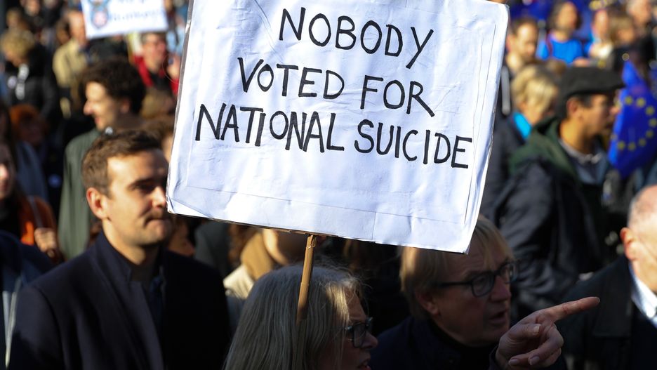 Przeciwnicy brexitu wciąż mają nadzieję na odwrócenie wyników referendum. W sobotę potężny marsz zwolenników powtórnego głosowania przeszedł przez Londyn